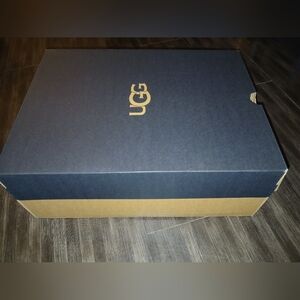 UGG Box- Size 14 Mens